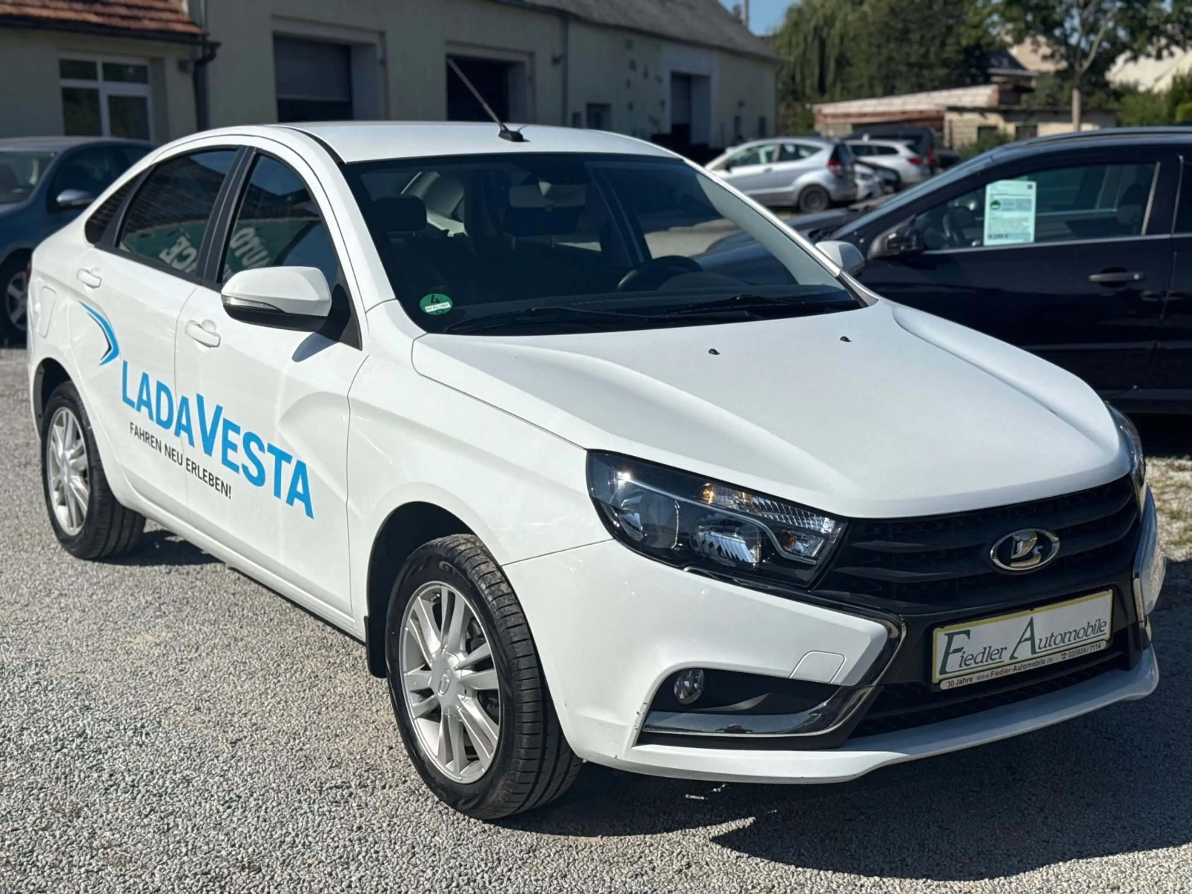 Lada Vesta 1.6 Luxus / KLIMAAUT / SITZHZG / TEMP — photo 3