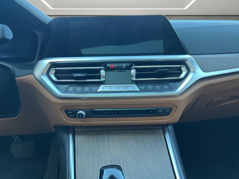 BMW 320 e xDrive — photo 14