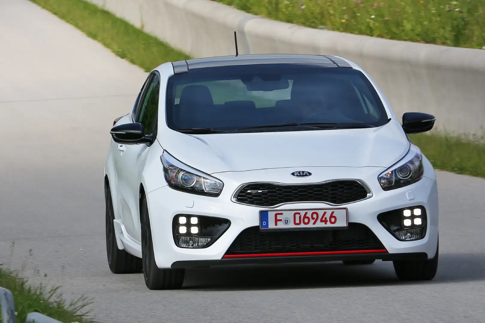 Kia Ceed / cee'd Pro-Ceed 1.6 t-gdi GT 1st edition - 1