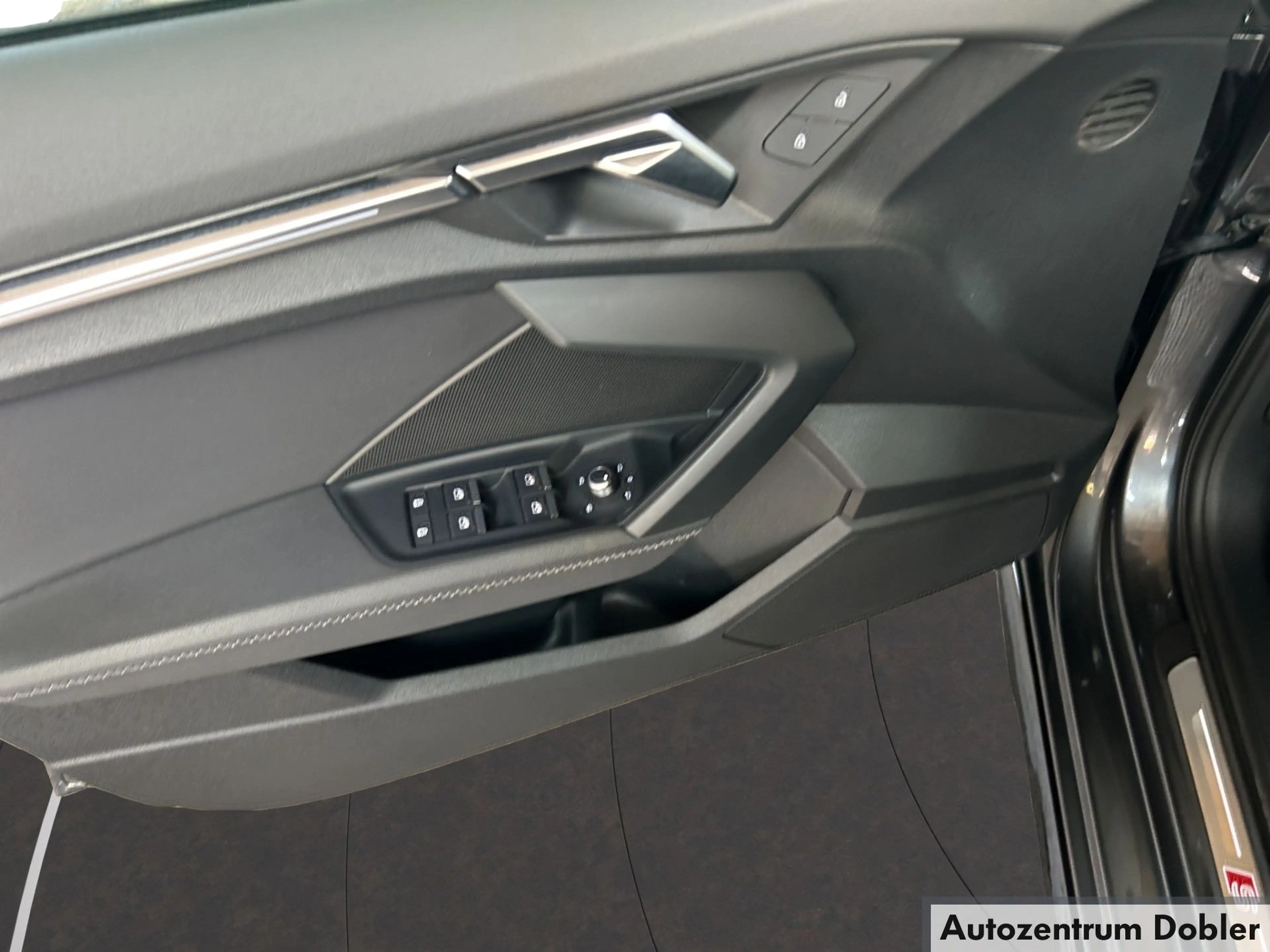 Audi S3 2.0 TFSI S-tronic 228kW Navi Matrix PDC LED — photo 12