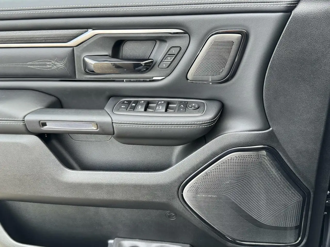Dodge RAM 2024 — фото 15