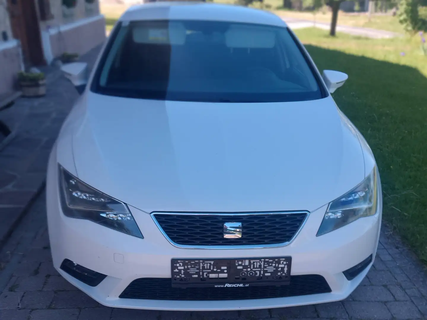 SEAT Leon Leon Style 1,2 TSI Start-Stopp Style Weiß - 2