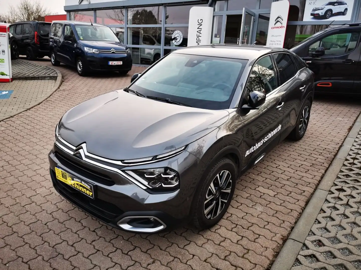 Citroen C4 PureTech 130 Stop&Start EAT8 MAX Grijs - 1