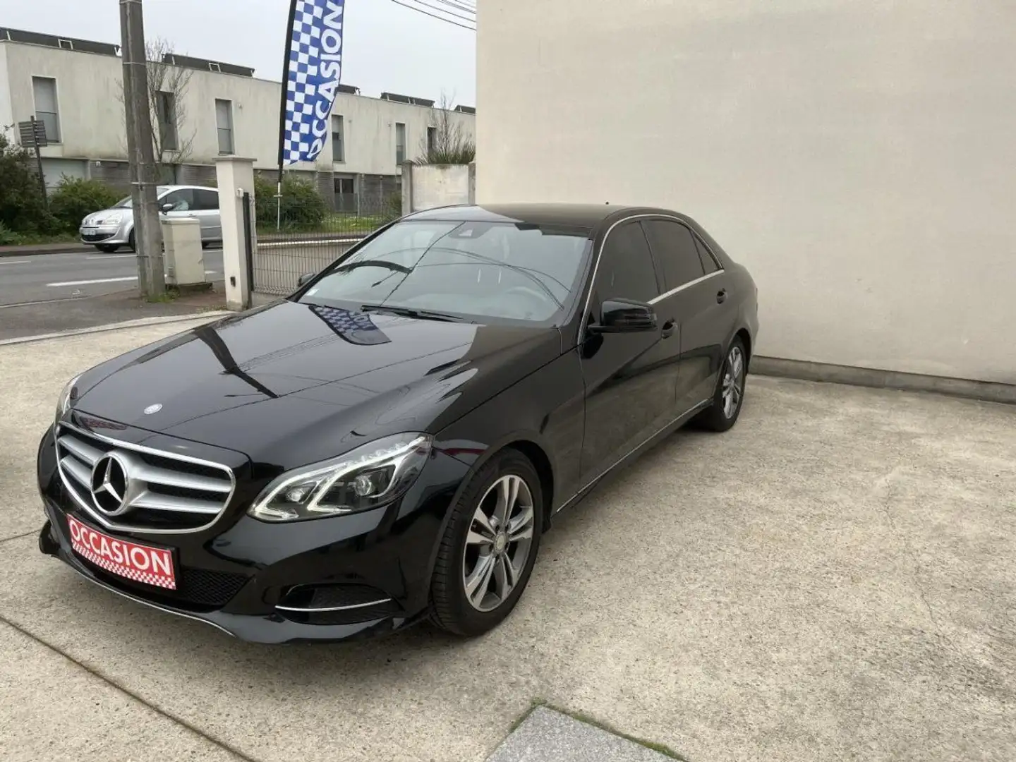 Mercedes-Benz E 300 300 BlueTEC Hybrid /DIESEL - BVA 7G-Tronic Plus BE Negru - 2