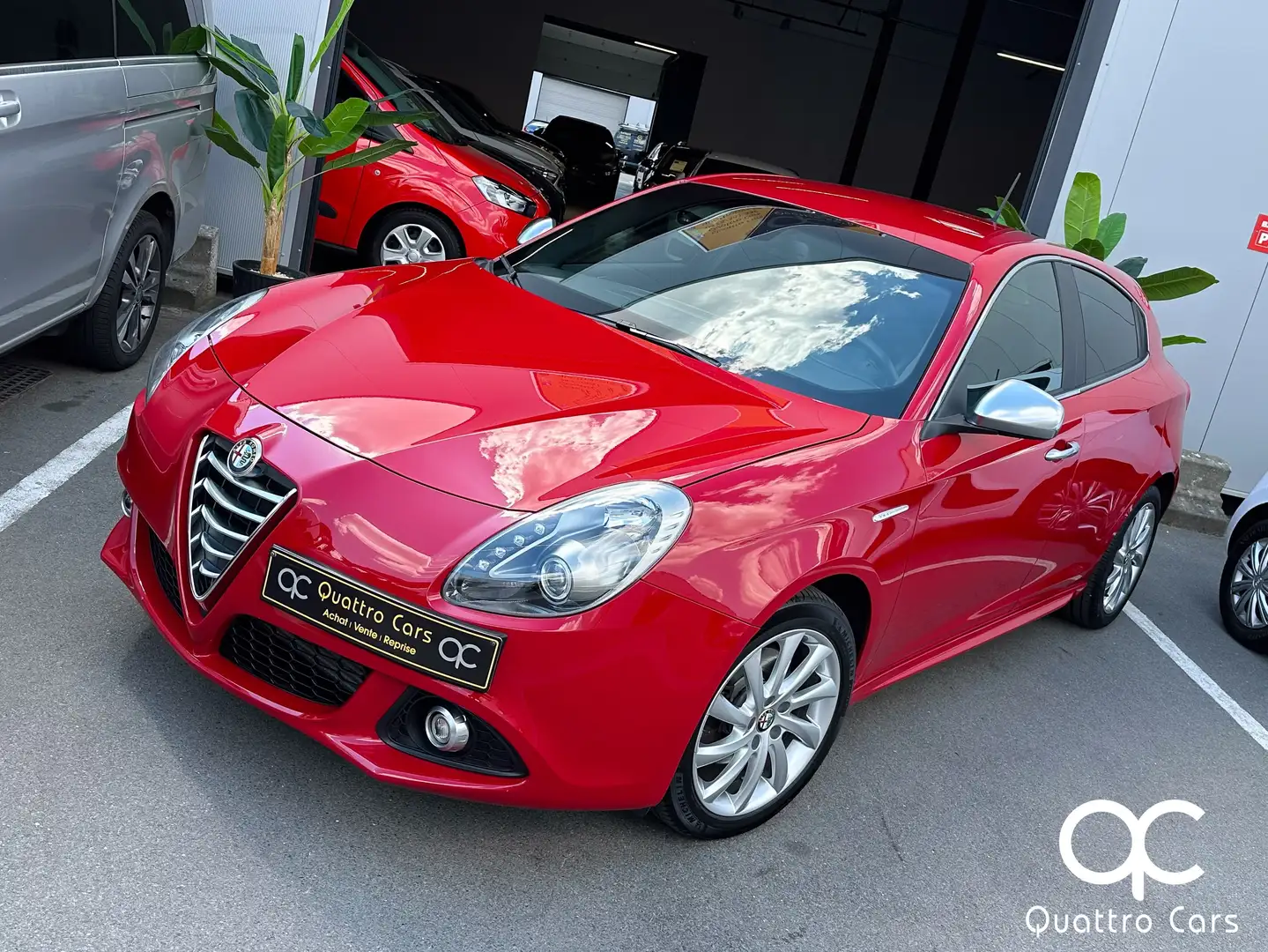 Alfa Romeo Giulietta 1.4 Turbo MultiAir - 1er Proprio - Etat Showroom Rood - 1