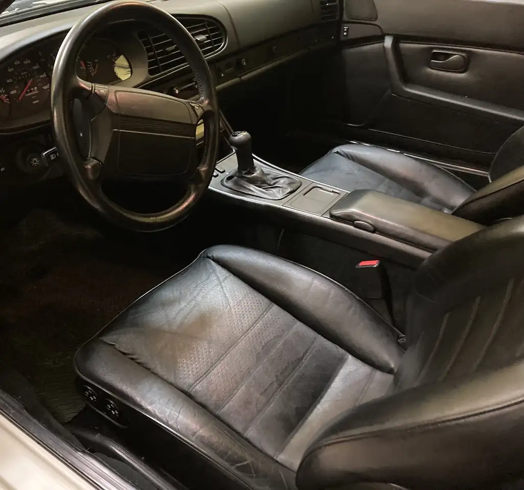 Porsche 944 снимка Porsche 944