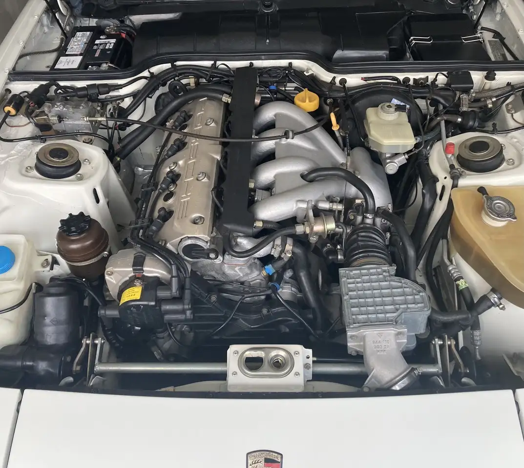 Porsche 944 снимка Porsche 944