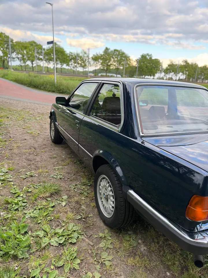 BMW 320i, foto 7