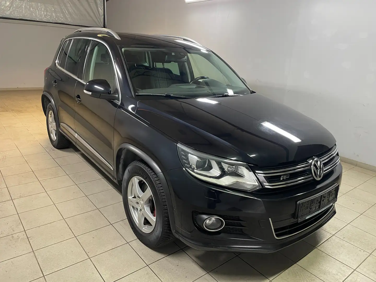 Volkswagen Tiguan Lounge Sport Noir - 2