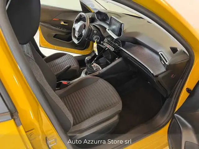 Peugeot 208 view 12