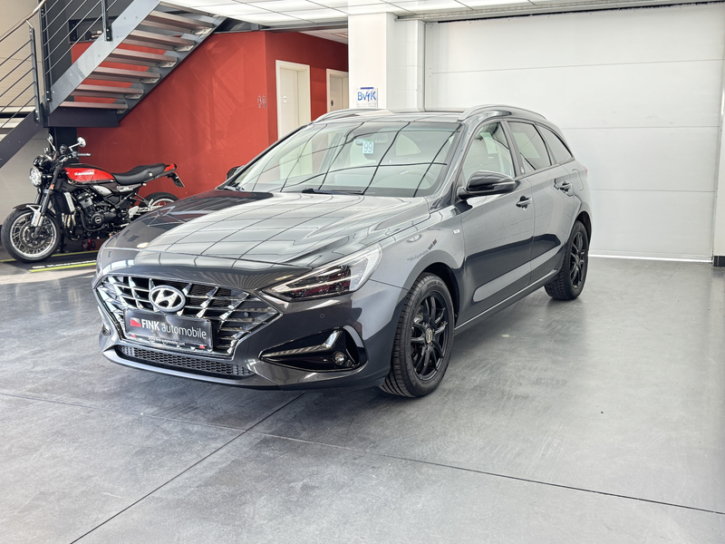 Hyundai i30 Kombi 1.6 T-GDI DCT CarPlay DAB CAM — photo 3