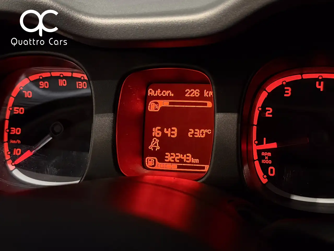 Fiat Panda 1.0i Hybrid / Clim / Bluetooth / Beau look !!, миниатюра 16