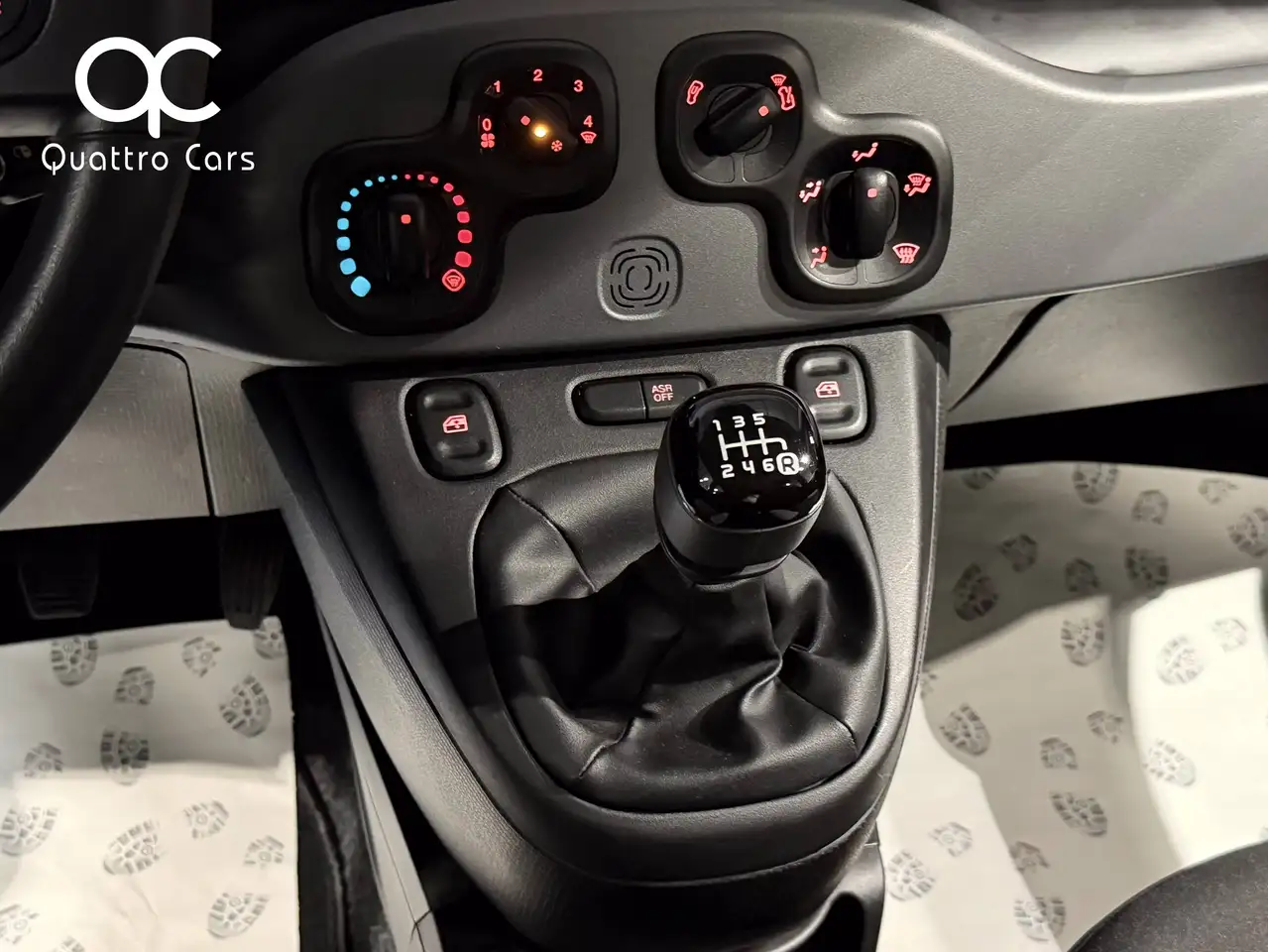 Fiat Panda 1.0i Hybrid / Clim / Bluetooth / Beau look !!, миниатюра 18