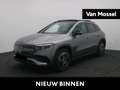 Mercedes-Benz EQA 300 4MATIC AMG Line + CARPLAY + PANO DAK + SURROUND VI Grijs - thumbnail 1
