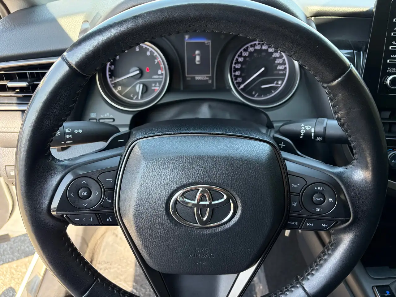 Toyota Camry photo Toyota Camry
