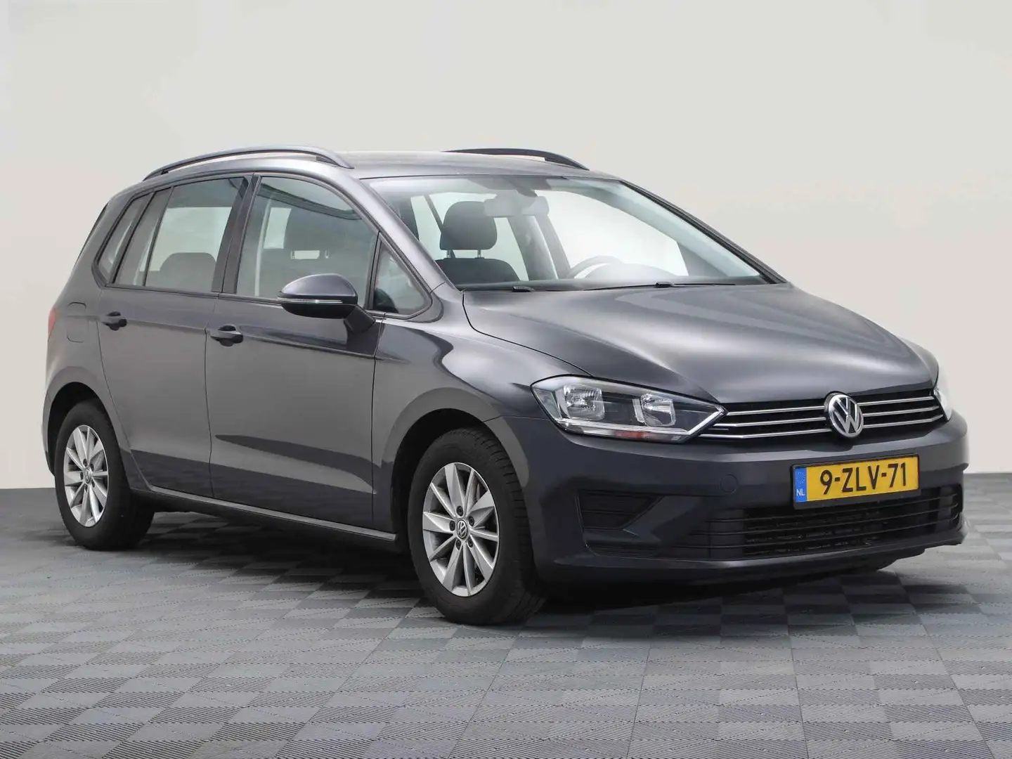 Volkswagen Golf Sportsvan Golf Sportsvan 1.2 TSI Comfortline Grijs - 1