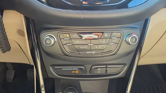 Ford B-Max view 13