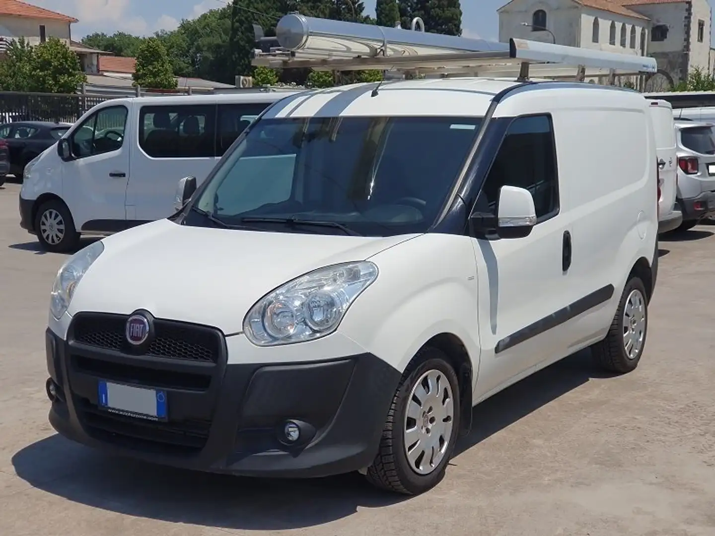 Fiat Doblò 1.6 MJT 105CV S&S Cargo SX Scaffali +B&M+ Blanco - 2