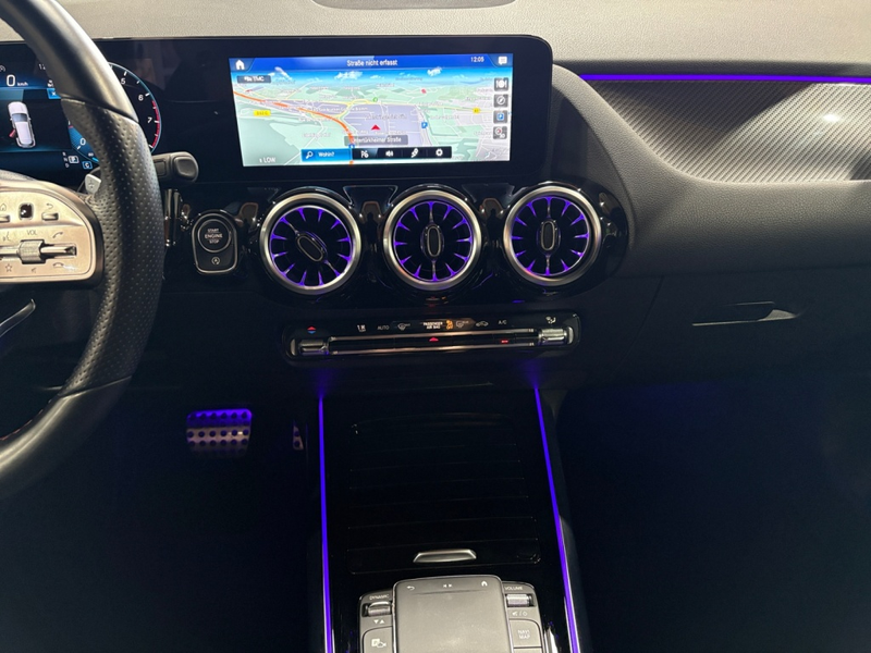 Mercedes-Benz GLA 200 AMG|LED|NIGHT|AHK|KAM|SHZ|EASYP|AMBI — photo 12