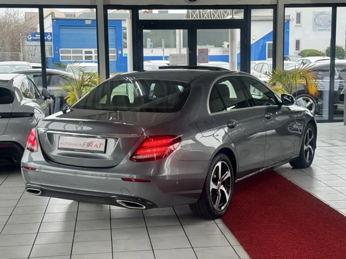 Mercedes-Benz E 450 4Matic Avantgarde Sportstyle°ACC°LED°Leder CarP Grau - 2