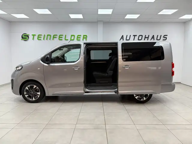 Opel Zafira view 9