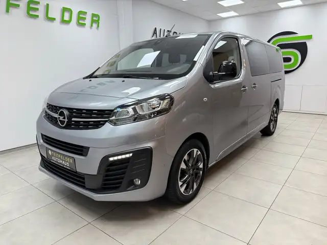 Opel Zafira view 3