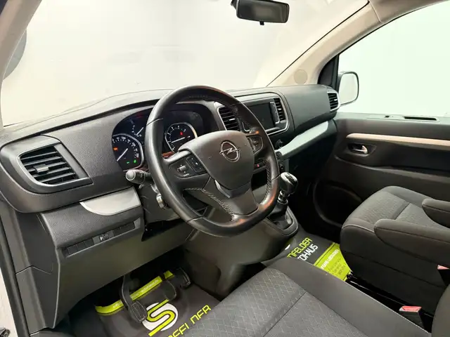 Opel Zafira view 10