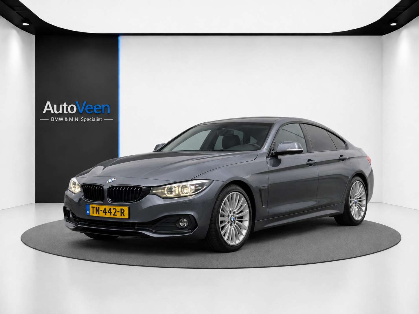 BMW 418