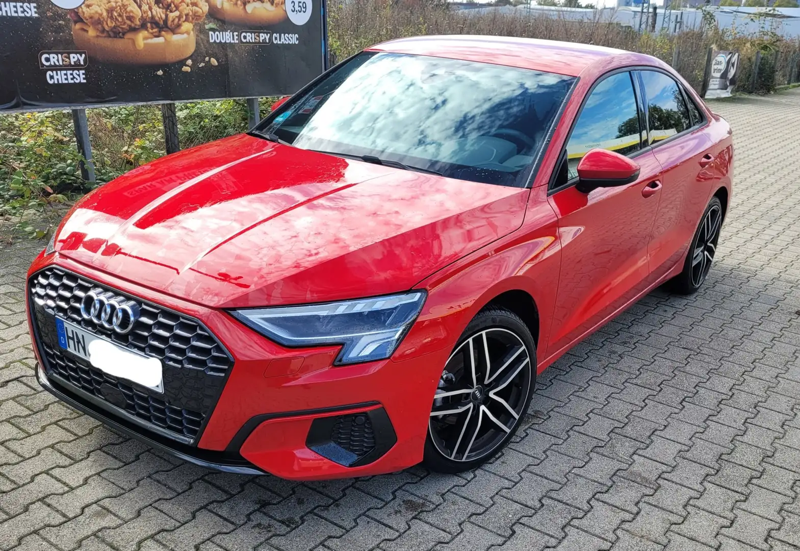 Audi A3 30 TFSI Limousine S line 18 Zoll VC Sportsitze - 2