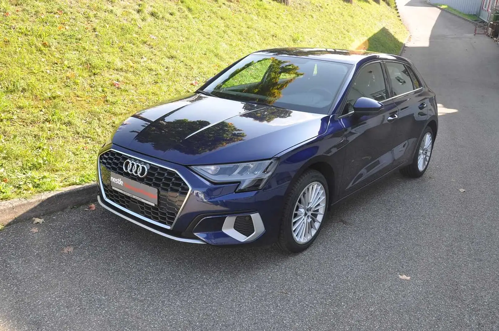 Audi A3 Sportback 35 TFSI S tronic advanced Blau - 1