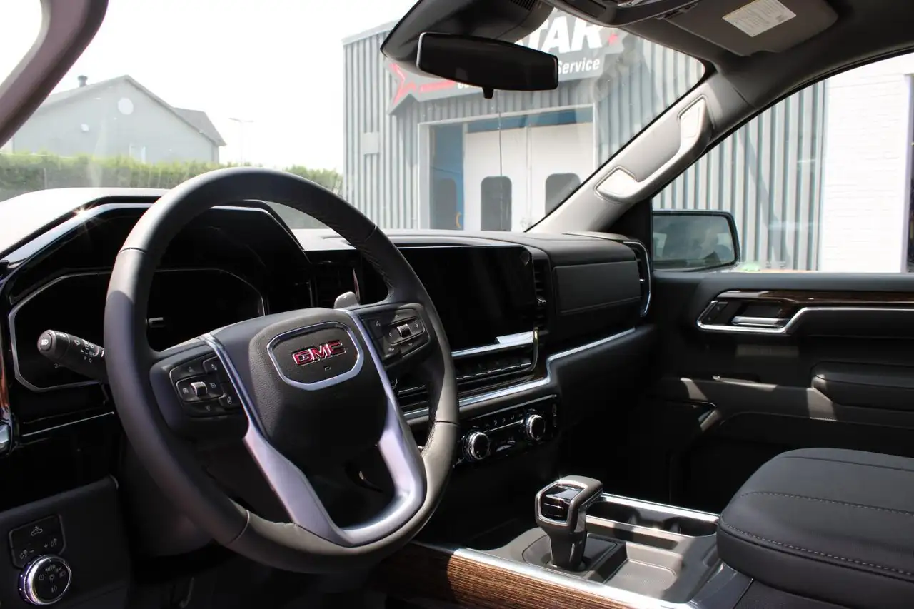 GMC Sierra 1500 снимка GMC Sierra 1500