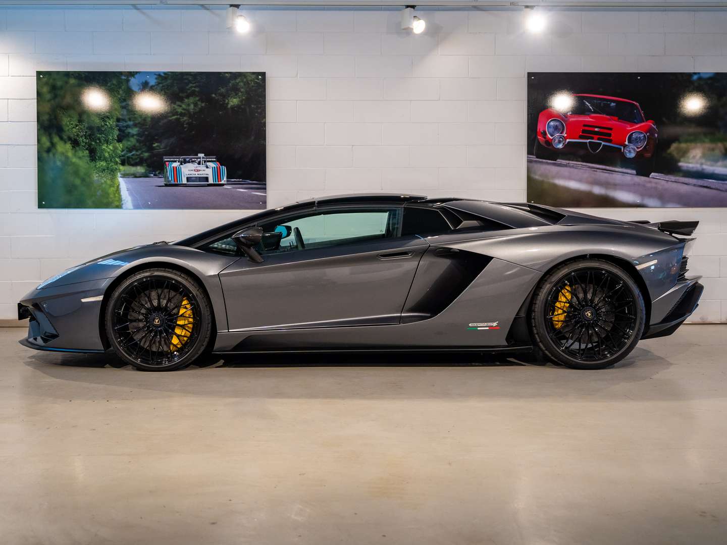 Lamborghini Aventador Roadster -  - Joinsteer - #1