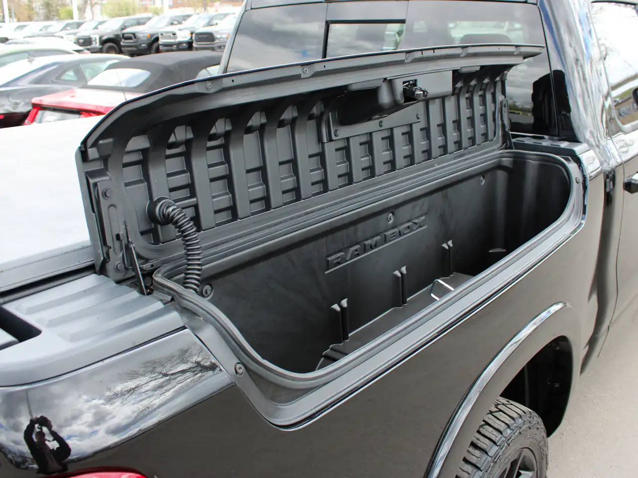 RAM 1500 снимка RAM 1500