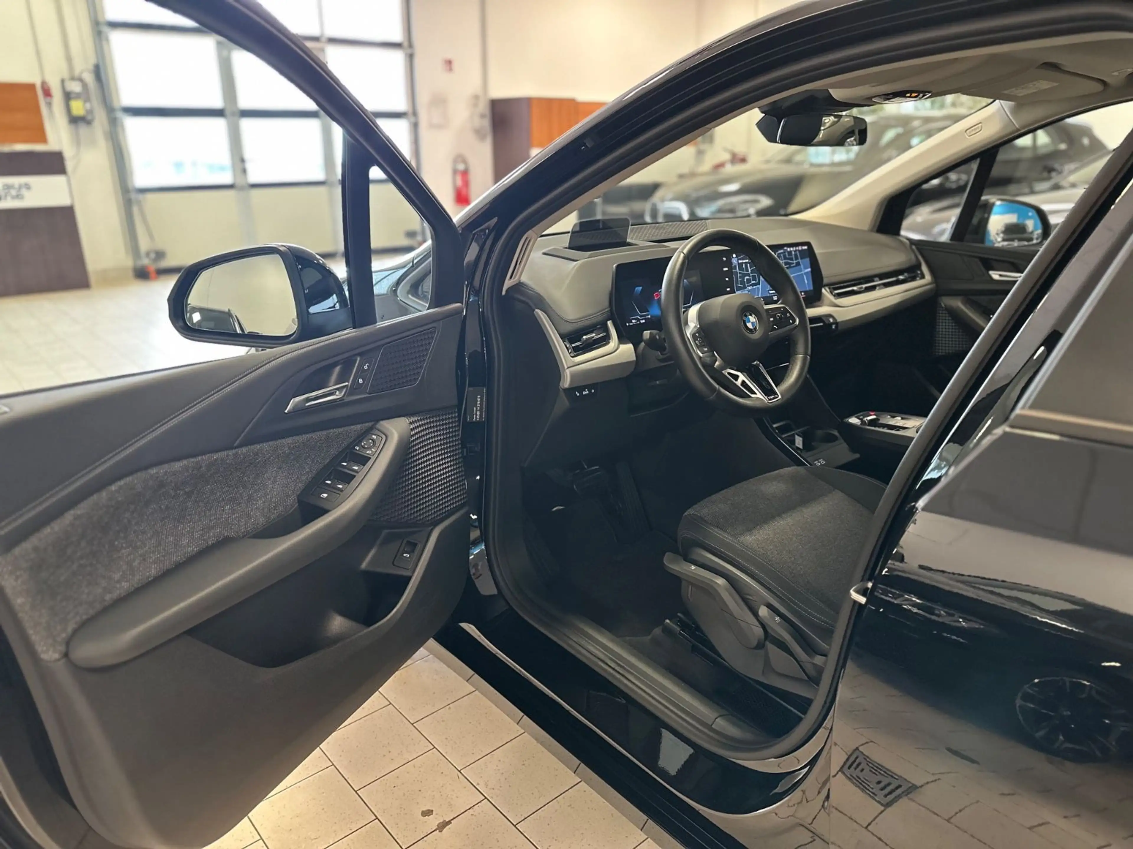 BMW 220 220i AT Aut/HUD/ParkAss/AdLED/KeyLessGo — photo 12