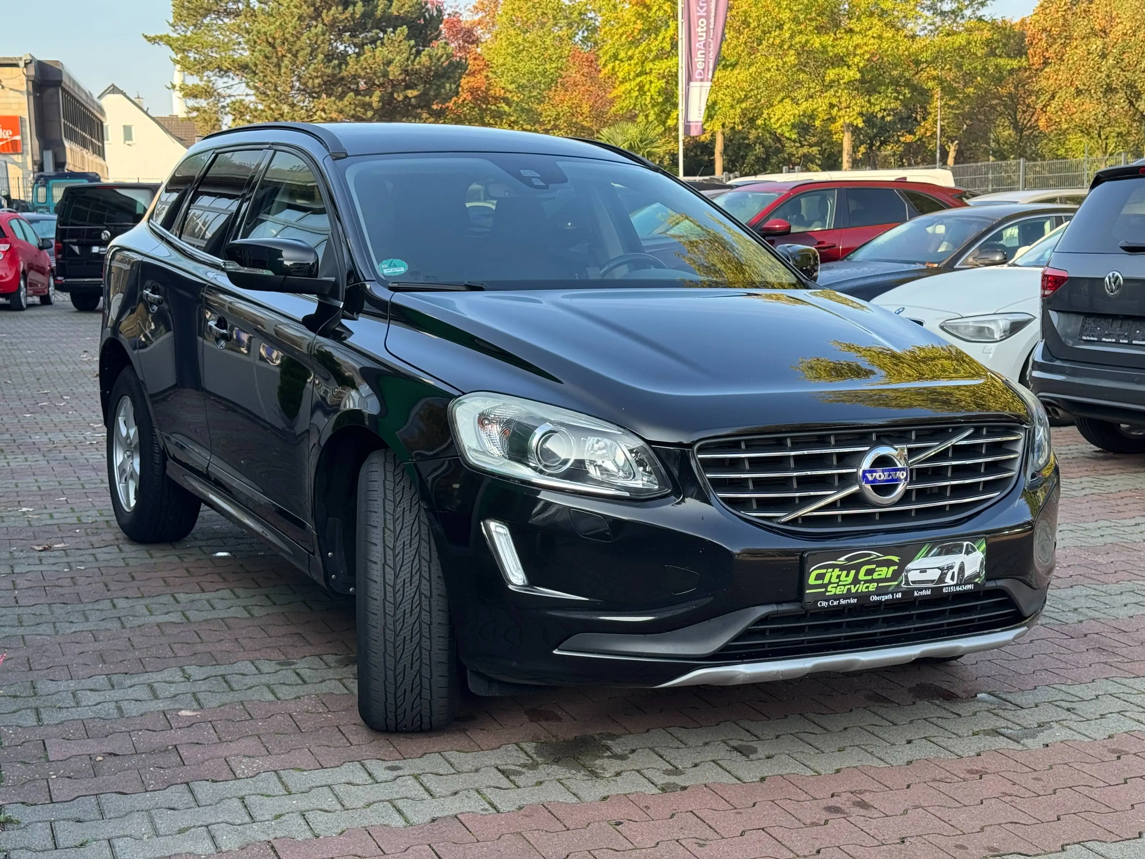 Volvo XC60 Momentum — photo 3