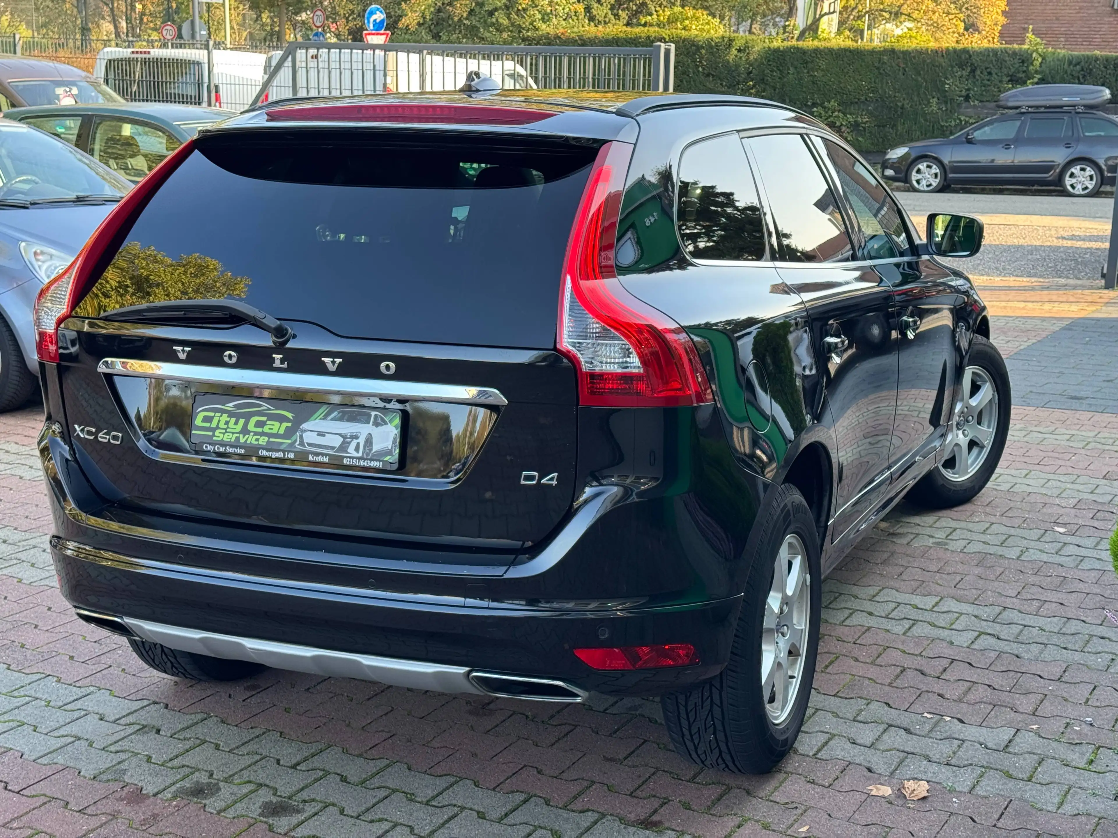 Volvo XC60 Momentum — photo 4