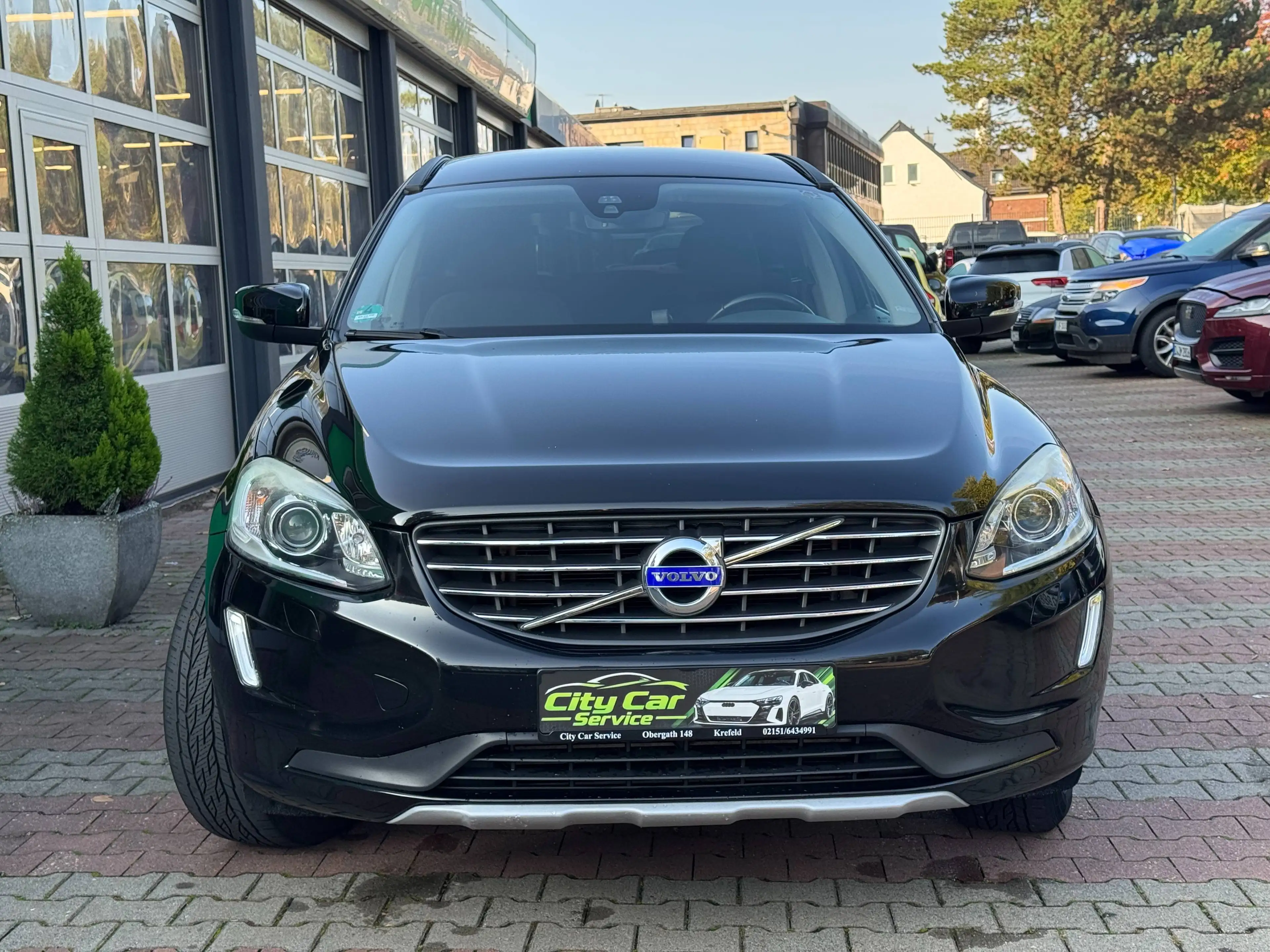 Volvo XC60 Momentum — photo 2