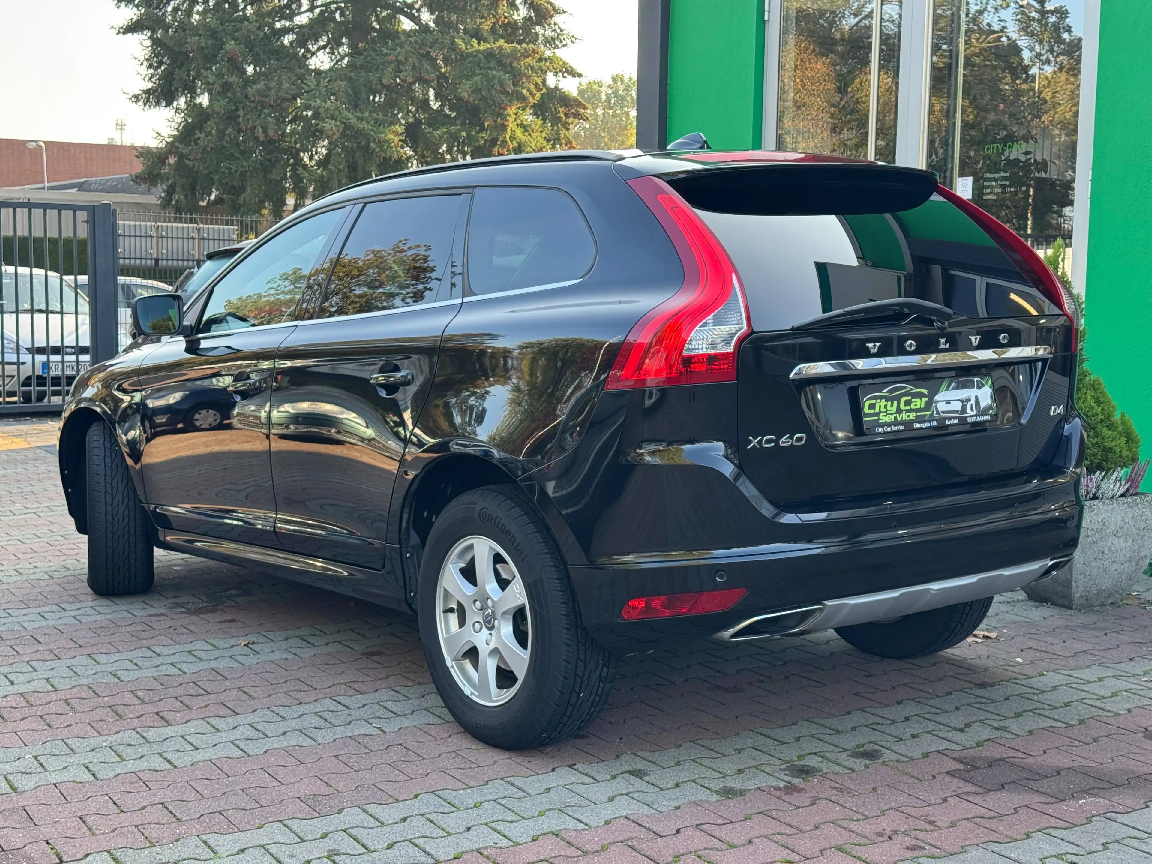 Volvo XC60 Momentum — photo 5