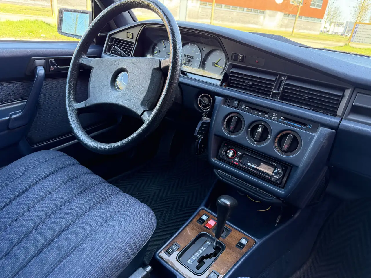 Mercedes-Benz 190 Mercedes 190 2.5 Diesel Automaat Belastingvrij, foto 11