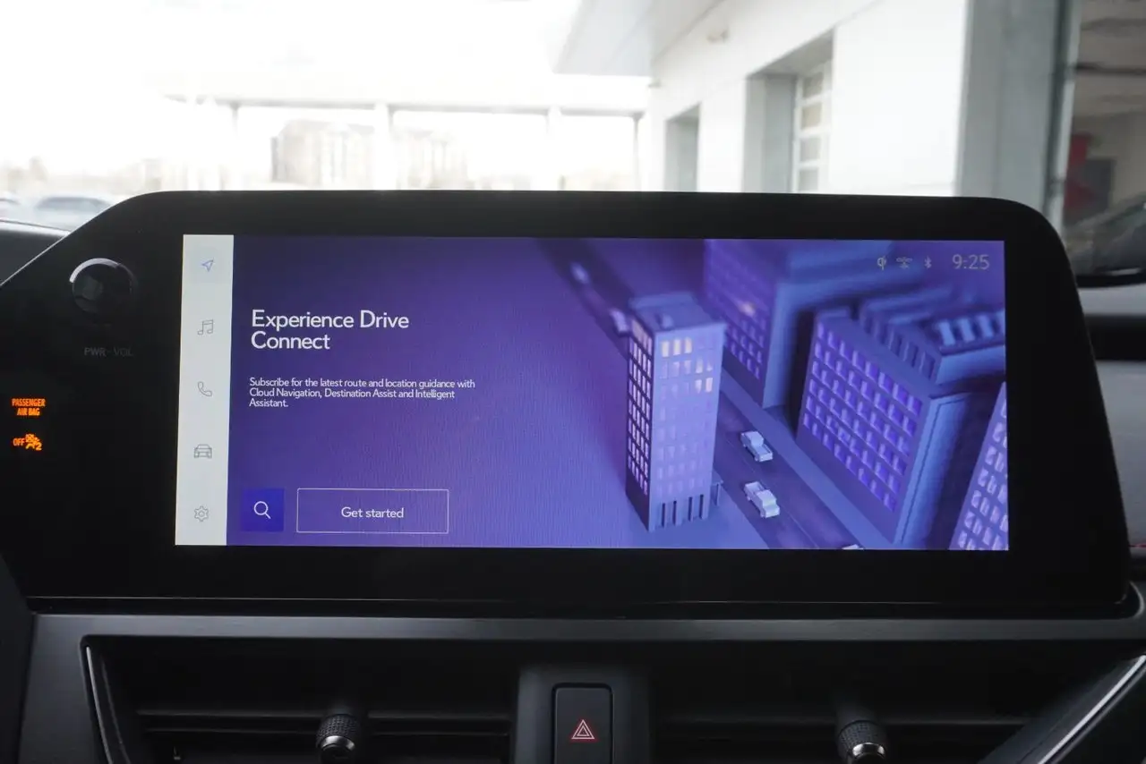 Lexus UX снимка Lexus UX