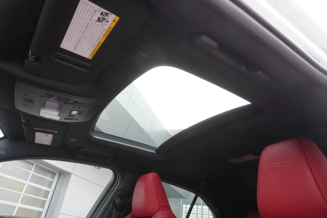Lexus UX снимка Lexus UX