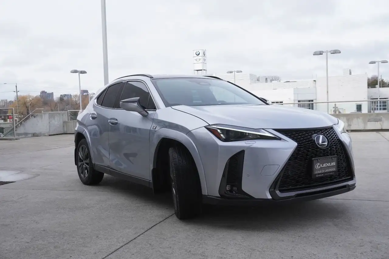 Lexus UX снимка Lexus UX