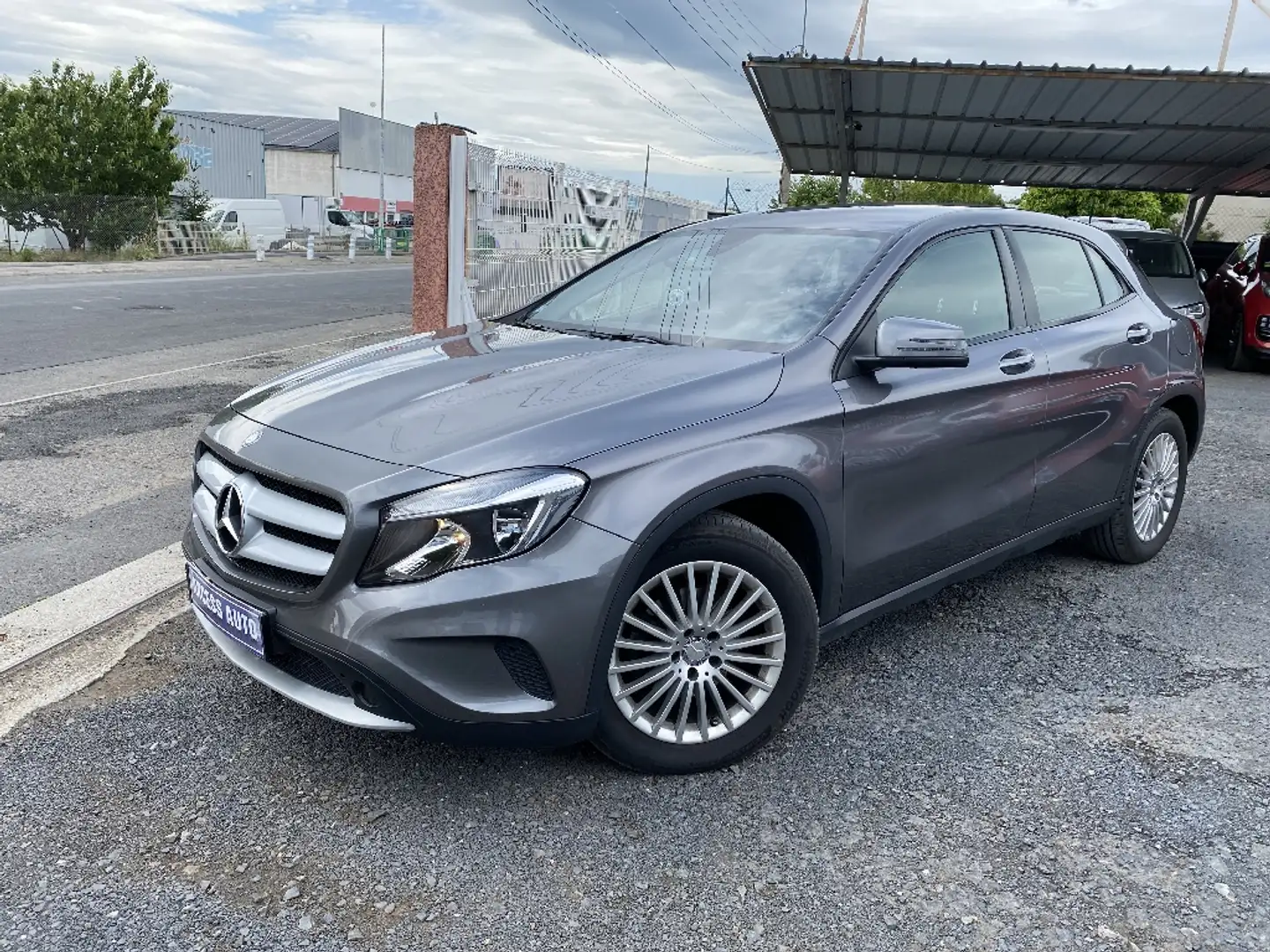 Mercedes-Benz GLA 180 180 d Inspiration - 1