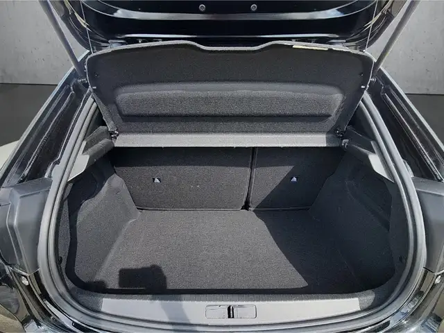 Peugeot 208 view 7