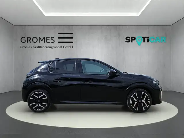 Peugeot 208 view 2