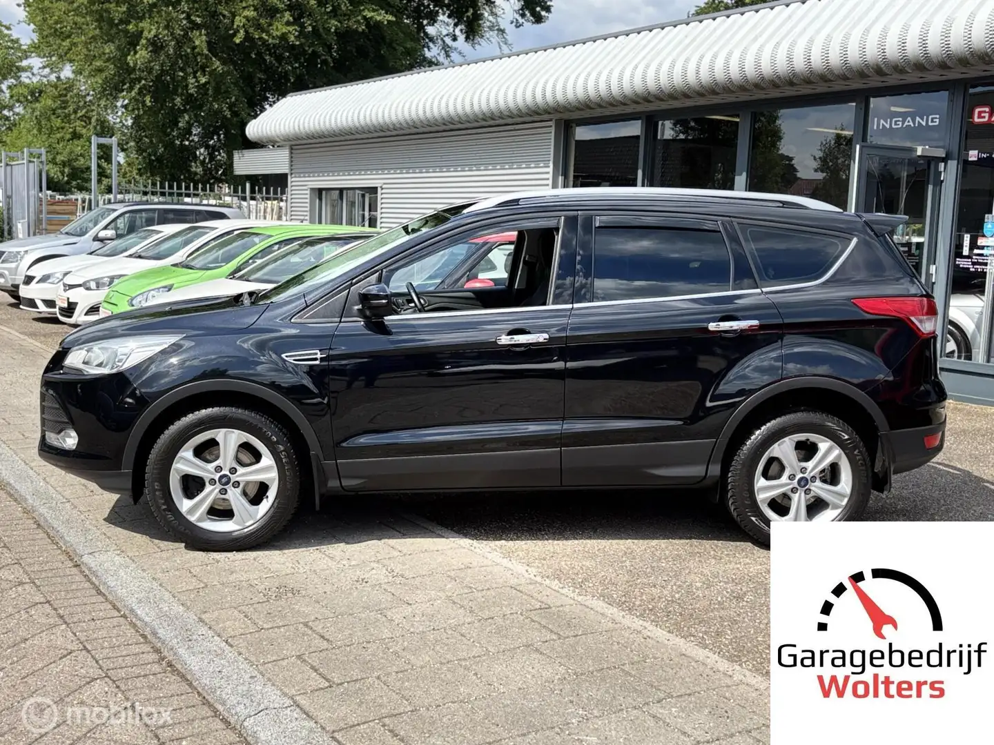 Ford Kuga 1.6 Titanium 1e eigenaar nieuwstaat carplay Zwart - 2