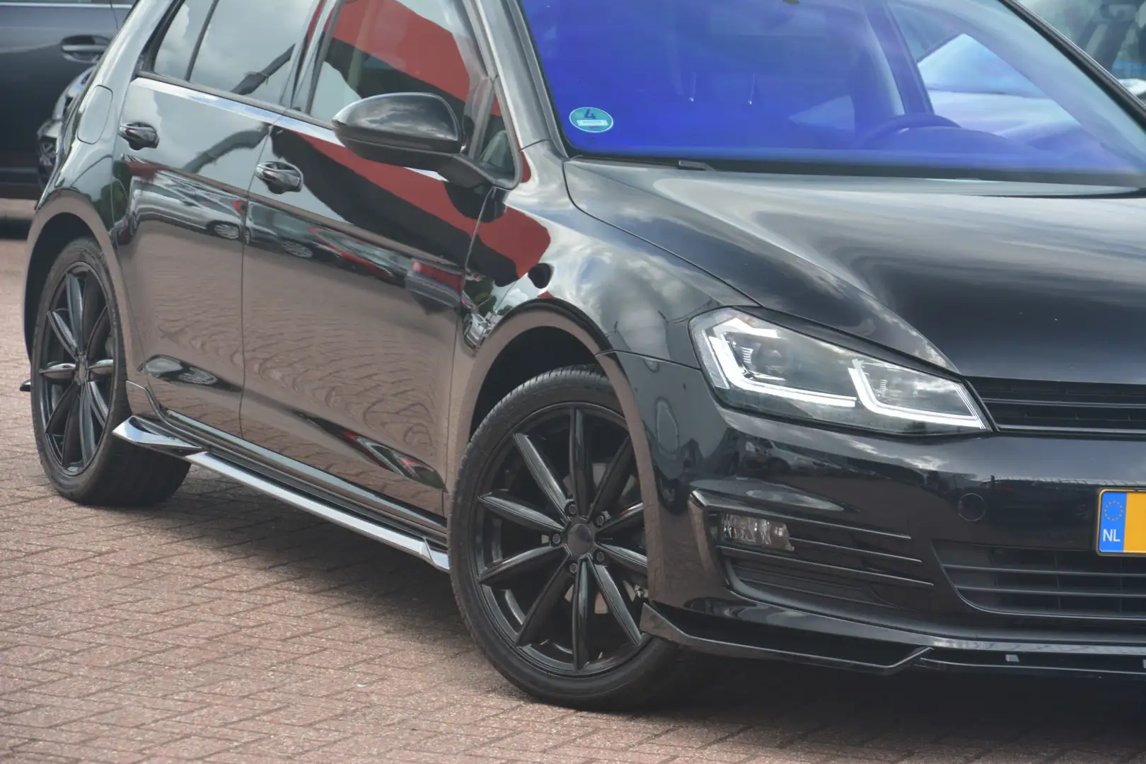 Volkswagen Golf 1.0 TSI | Navigatie | Full LED | Carplay | DAB+ | Noir - 2