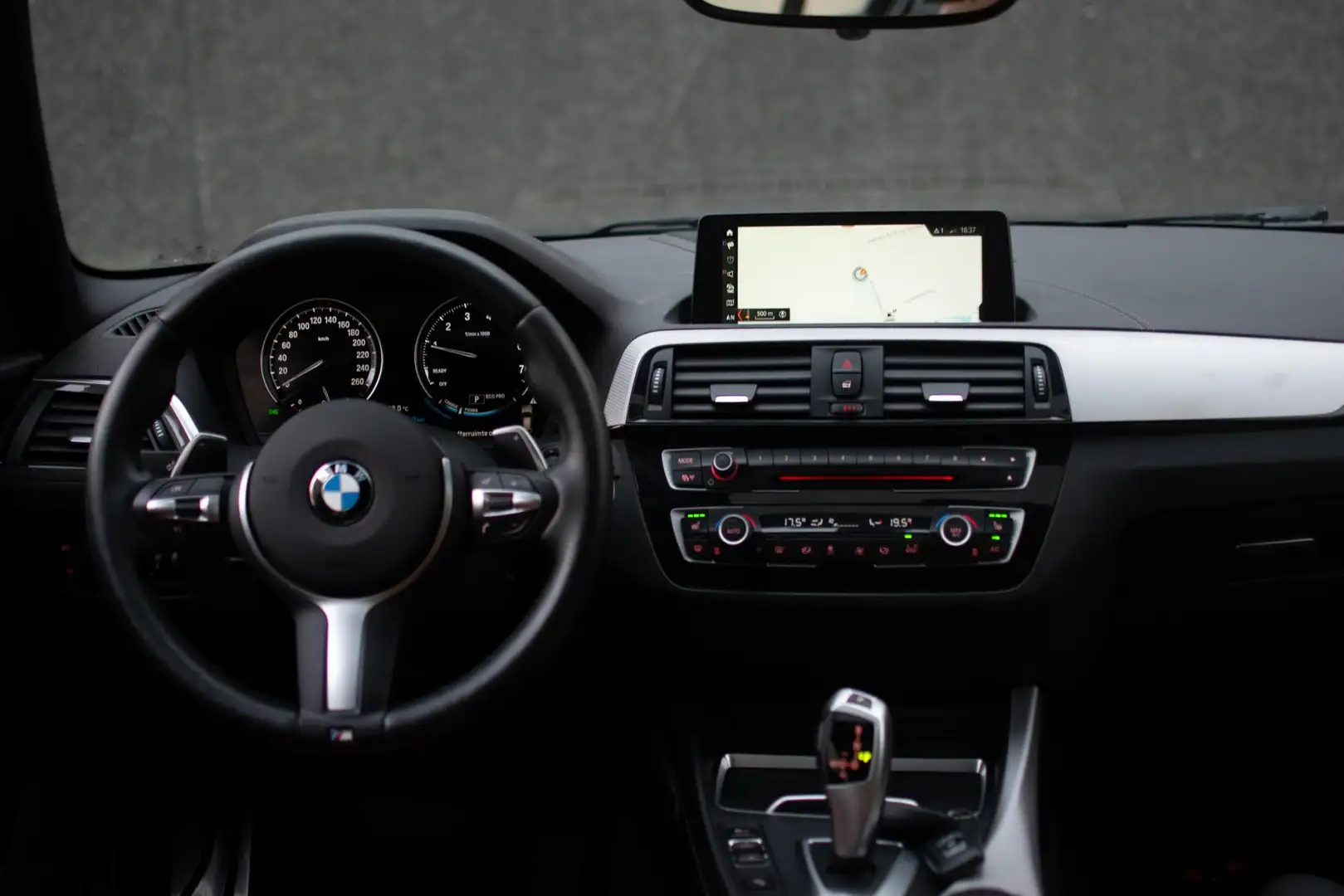 BMW 118 1-serie 118i High Executive M-Sport | Open dak| Le Zwart - 2