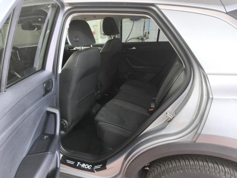 Volkswagen T-Roc 1.5 TSI DSG Style Navi LED SHZ ACC PDC — photo 4