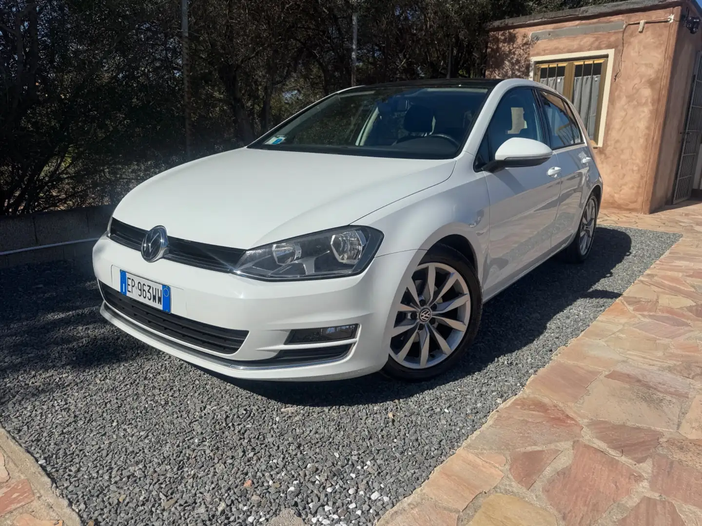 Volkswagen Golf Golf 2.0 TDI DSG 5p. Highline BlueMotion Technolog Blanc - 1